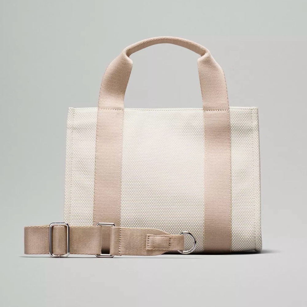🍋 Lululemon Two-Tone Canvas Mini Tote Bag 4.5L- Mojave Tan/Light Ivory - Picture 10 of 12